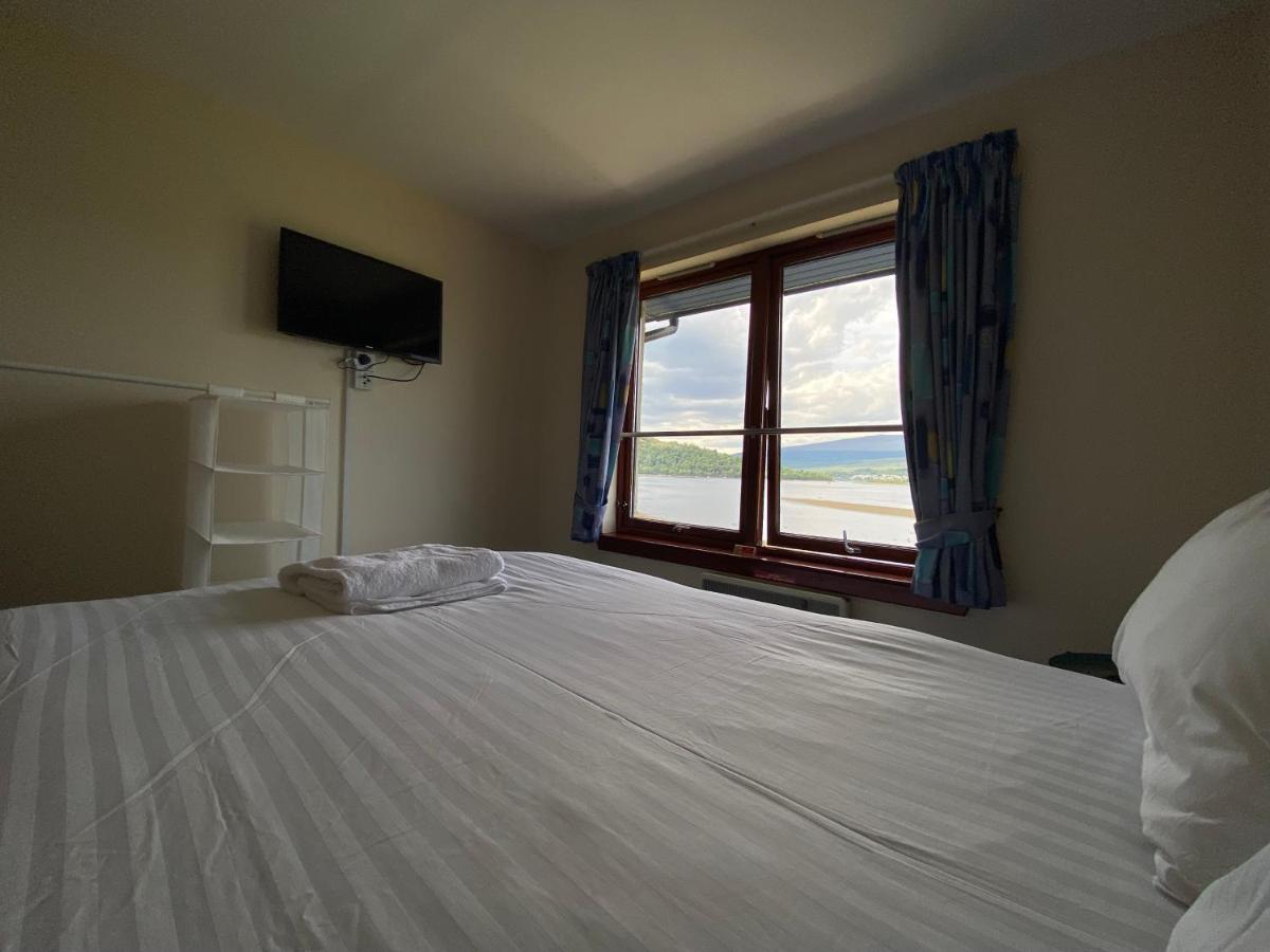 Waterfront Lodge - Accommodation Only Fort William Exterior foto