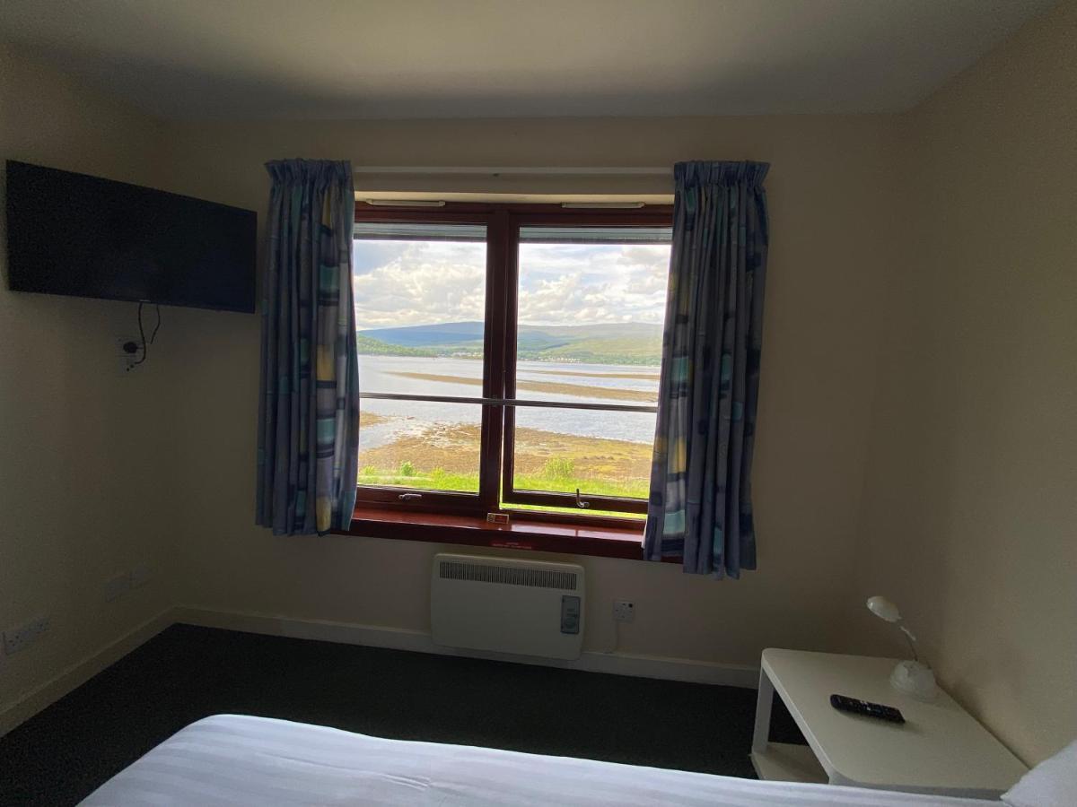 Waterfront Lodge - Accommodation Only Fort William Exterior foto